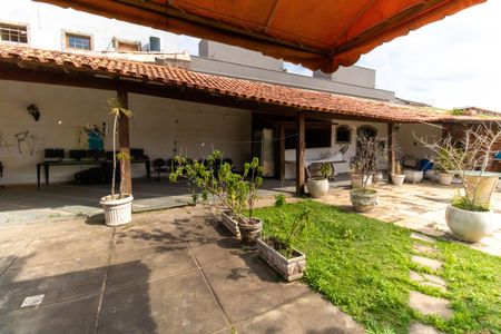 Casa para alugar com 1002m², 4 quartos e 6 vagasVista da Sala 2