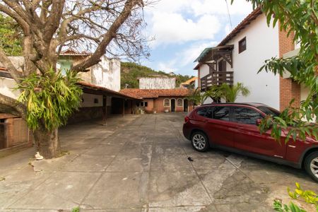 Casa para alugar com 1002m², 4 quartos e 6 vagasÁrea externa