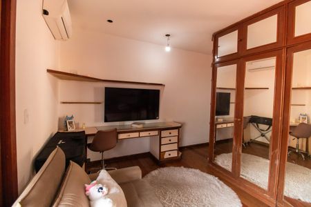 Casa para alugar com 1002m², 4 quartos e 6 vagasSuíte 2