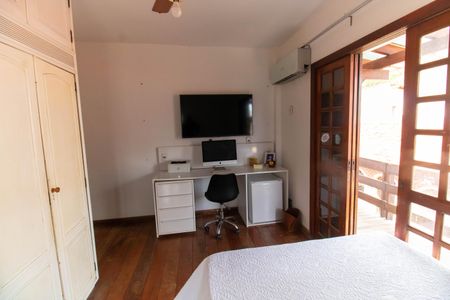 Casa para alugar com 1002m², 4 quartos e 6 vagasSuíte 1