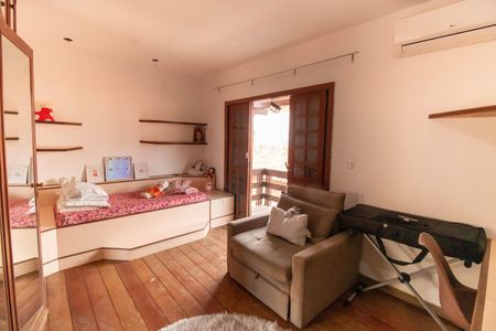 Casa para alugar com 1002m², 4 quartos e 6 vagasSuíte 2