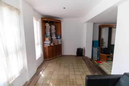 Casa para alugar com 1002m², 4 quartos e 6 vagasSala 2