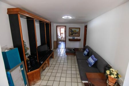 Casa para alugar com 1002m², 4 quartos e 6 vagasSala 2