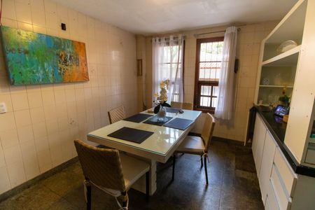 Casa para alugar com 1002m², 4 quartos e 6 vagasCozinha