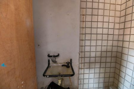 Casa para alugar com 1002m², 4 quartos e 6 vagasBanheiro de serviço