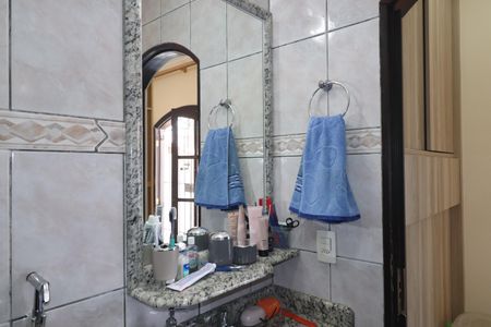 Casa à venda com 180m², 3 quartos e 2 vagasBanheiro da Suíte