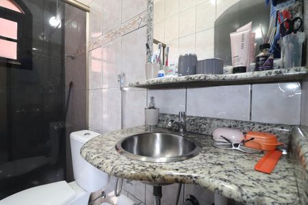 Casa à venda com 180m², 3 quartos e 2 vagasBanheiro da Suíte