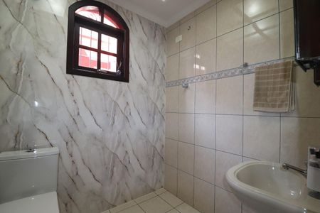 Casa à venda com 180m², 3 quartos e 2 vagasBanheiro 3