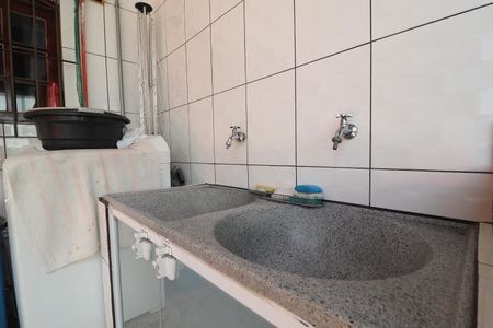 Casa à venda com 180m², 3 quartos e 2 vagasÁrea de Serviço