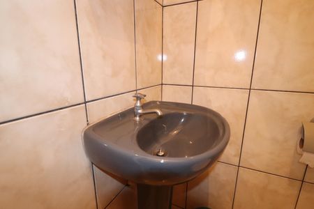 Casa à venda com 180m², 3 quartos e 2 vagasEdícula - Banheiro