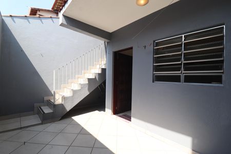 Casa à venda com 180m², 3 quartos e 2 vagasQuintal