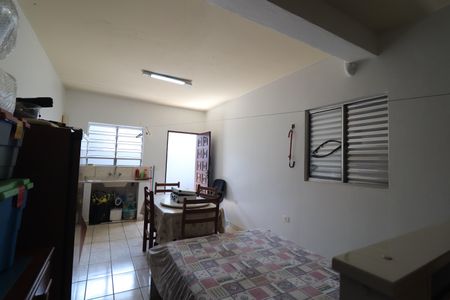 Casa à venda com 180m², 3 quartos e 2 vagasEdícula - Quarto