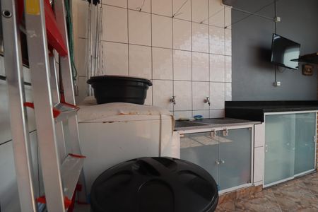 Casa à venda com 180m², 3 quartos e 2 vagasÁrea de Serviço