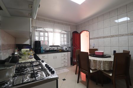 Casa à venda com 180m², 3 quartos e 2 vagasCozinha