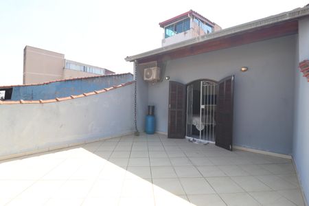 Casa à venda com 180m², 3 quartos e 2 vagasVaranda Suíte