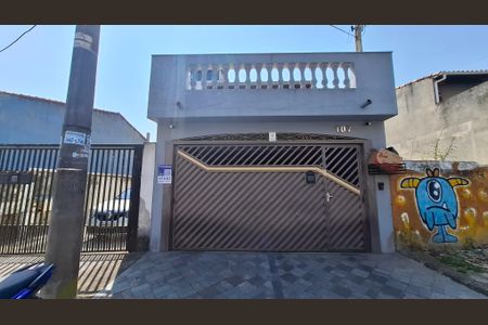 Casa à venda com 180m², 3 quartos e 2 vagasFachada