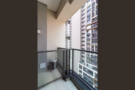 Studio à venda com 26m², 1 quarto e sem vaga Studio à venda com 26m², 1 quarto e sem vagaVaranda