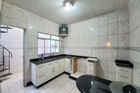 Casa para alugar com 150m², 3 quartos e 1 vagaCozinha