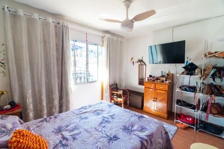 Casa à venda com 180m², 3 quartos e 2 vagas Casa à venda com 180m², 3 quartos e 2 vagasQuarto 2