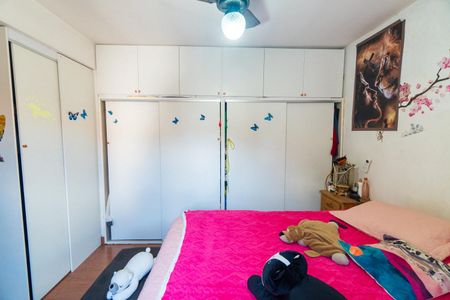 Casa à venda com 180m², 3 quartos e 2 vagas Casa à venda com 180m², 3 quartos e 2 vagasQuarto 1