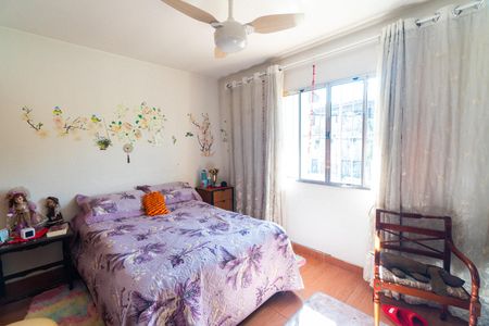 Quarto 2 de casa à venda com 3 quartos, 180m² em Vila Fachini, São Paulo