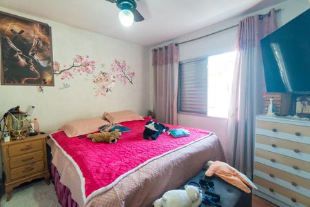 Casa à venda com 180m², 3 quartos e 2 vagas Casa à venda com 180m², 3 quartos e 2 vagasQuarto 1