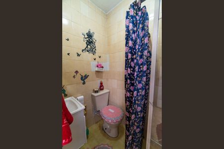 Casa à venda com 180m², 3 quartos e 2 vagas Casa à venda com 180m², 3 quartos e 2 vagasBanheiro de serviço