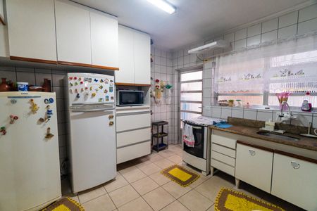 Casa à venda com 180m², 3 quartos e 2 vagas Casa à venda com 180m², 3 quartos e 2 vagasCozinha