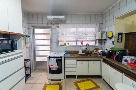 Casa à venda com 180m², 3 quartos e 2 vagas Casa à venda com 180m², 3 quartos e 2 vagasCozinha