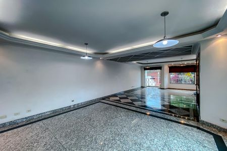 Casa para alugar com 600m², 4 quartos e 8 vagasSala