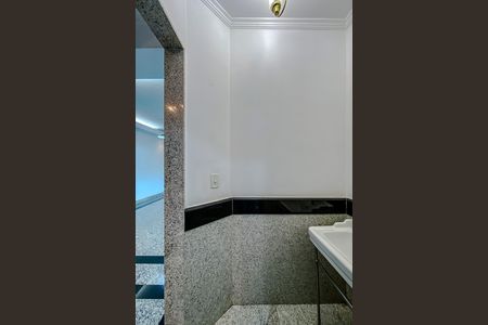 Casa para alugar com 600m², 4 quartos e 8 vagasLavabo