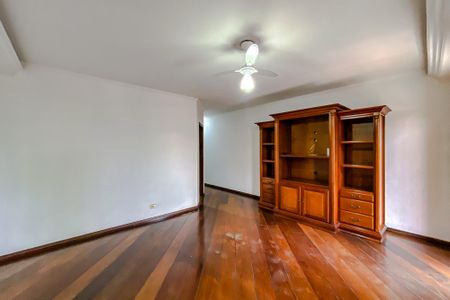 Casa para alugar com 600m², 4 quartos e 8 vagasSuíte 3