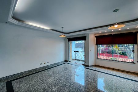 Casa para alugar com 600m², 4 quartos e 8 vagasSala