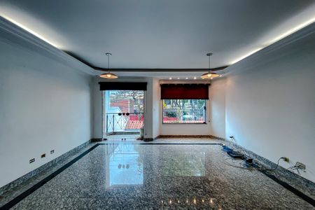 Casa para alugar com 600m², 4 quartos e 8 vagasSala