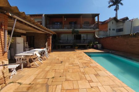 Casa à venda com 500m², 5 quartos e 6 vagasPiscina