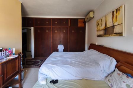 Casa à venda com 500m², 5 quartos e 6 vagasSuíte 3