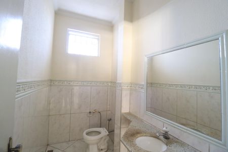 Casa para alugar com 340m², 5 quartos e 5 vagasLavabo