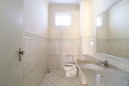 Casa para alugar com 340m², 5 quartos e 5 vagasLavabo