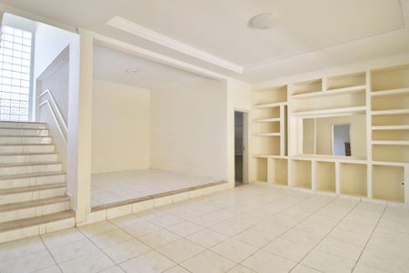 Sala de casa para alugar com 5 quartos, 340m² em Santa Mônica, Uberlândia