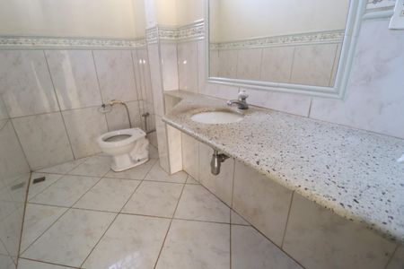 Casa para alugar com 340m², 5 quartos e 5 vagasLavabo