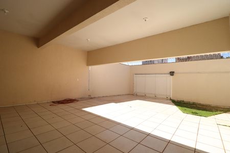 Casa para alugar com 340m², 5 quartos e 5 vagasÁrea Externa