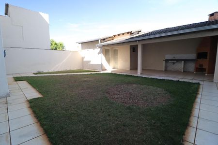 Casa para alugar com 340m², 5 quartos e 5 vagasÁrea Externa