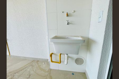 Apartamento à venda com 64m², 2 quartos e 1 vagaÁrea de Serviço