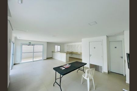 Apartamento à venda com 64m², 2 quartos e 1 vagaÁrea comum