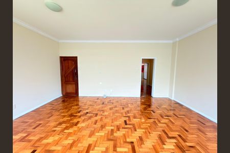 Apartamento à venda com 128m², 3 quartos e 1 vaga