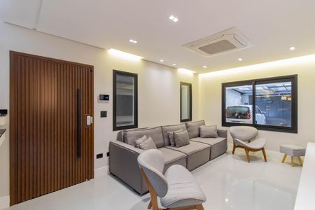 Sala de casa à venda com 4 quartos, 150m² em Casa1, Guarulhos