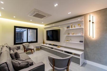 Sala de casa à venda com 4 quartos, 150m² em Casa1, Guarulhos