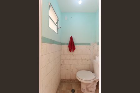 Casa para alugar com 65m², 2 quartos e sem vaga Casa para alugar com 65m², 2 quartos e sem vagaBanheiro de Serviço