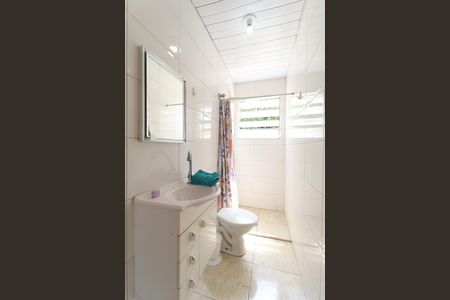 Casa para alugar com 65m², 2 quartos e sem vaga Casa para alugar com 65m², 2 quartos e sem vagaBanheiro Social