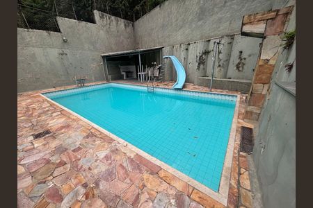Casa à venda com 600m², 5 quartos e 10 vagasPiscina